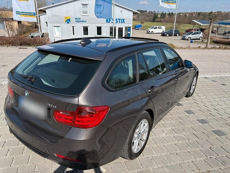 Gebraucht BMW 320 184 PS (135 kW) 2014 Braun Kombi
