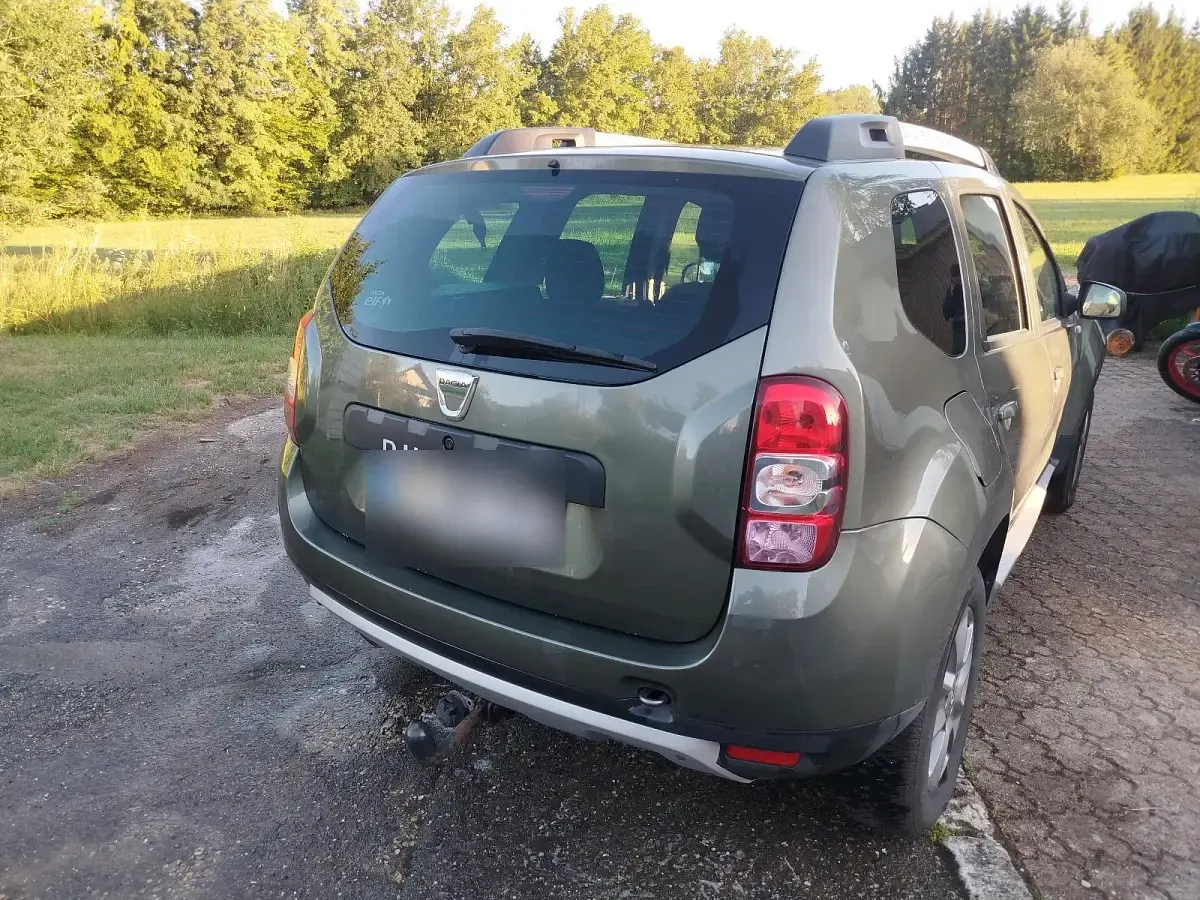 Gebraucht Dacia Duster 110 PS (80 kW) 2015 Grün SUV