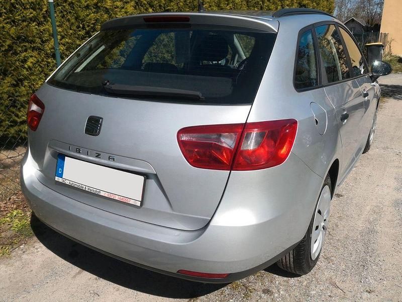Second-hand Seat Ibiza Reference 69 CP (50 kW) 2011 Argintiu Berlinǎ