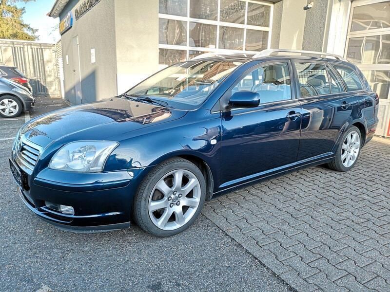 Blau Gebraucht 2003 Toyota Avensis Executive Kombi | 2.250 € (Teuer) - Bild 1/4
