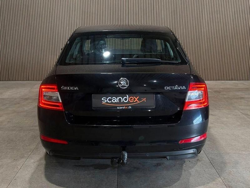 Gebraucht Skoda Octavia 105 PS (77 kW) 2014 Schwarz Kleinwagen