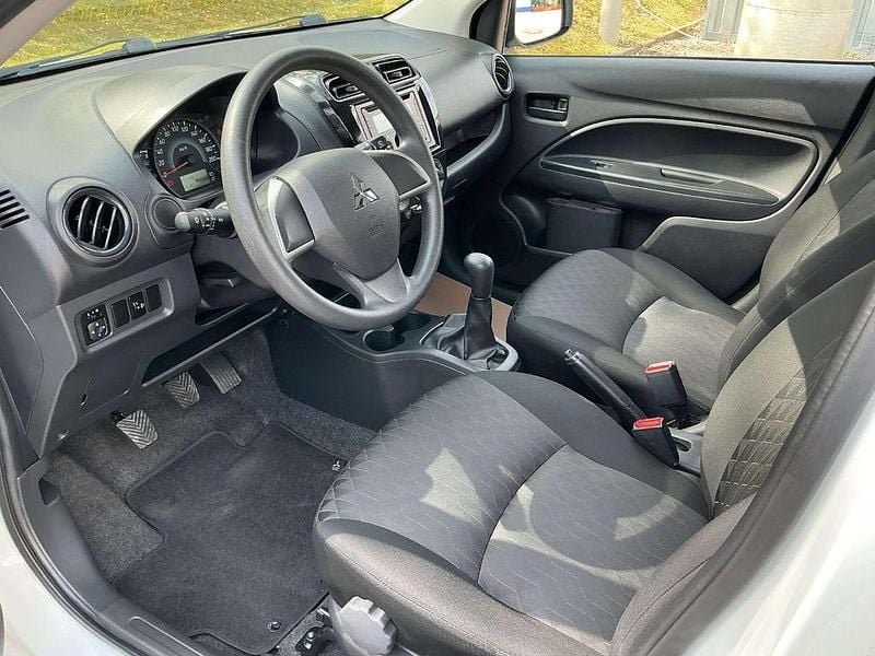 Gebraucht Mitsubishi Space Star Select 71 PS (52 kW) 2022 Islandweiss (s) Kleinwagen