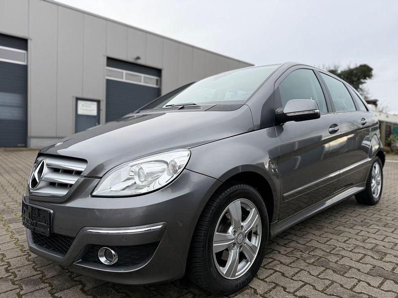 Gebraucht 2010 Mercedes 180 Limousine | 7.750 € (Superpreis) - Bild 1/4