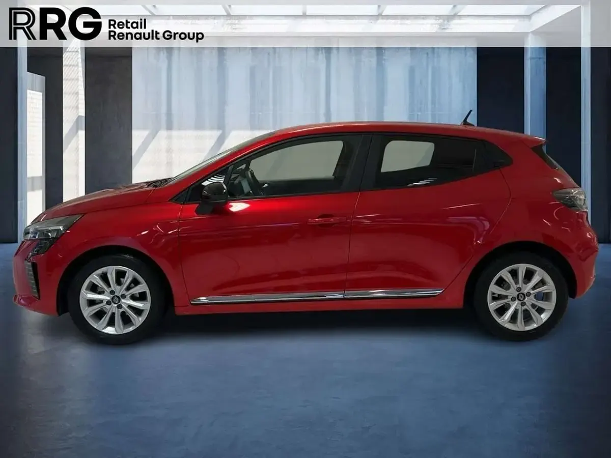 Używany Renault Clio V Evolution 91 KM (66 kW) 2023 Czerwony Sedan/Limuzyna