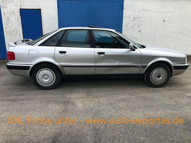 Gebraucht Audi 80 90 PS (66 kW) 1993 Silber Limousine