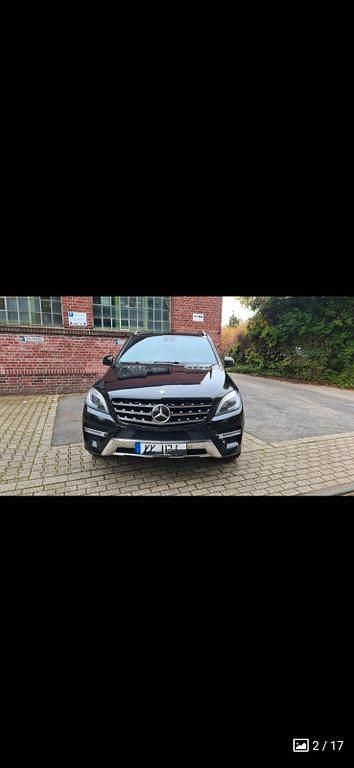 Gebraucht Mercedes ML350 258 PS (189 kW) 2013 Schwarz SUV