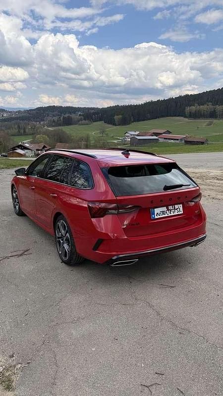 Gebraucht Skoda Octavia RS 245 PS (180 kW) 2023 Rot Kombi