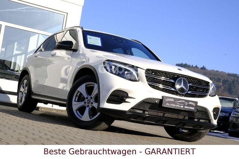 Weiß Gebraucht 2019 Mercedes GLC300 AMG SUV | 32.650 € (Fairer Preis) - Bild 1/4