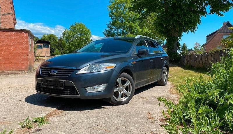 Grau Gebraucht 2007 Ford Mondeo Kombi | 1.900 € (Etwas zu teuer) - Bild 1/4
