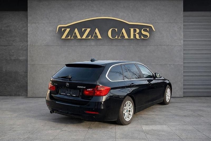 Gebraucht BMW 320 184 PS (135 kW) 2013 Schwarz Kombi