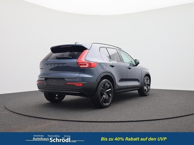 Nowe Volvo XC40 Plus 197 KM (144 kW) 2026 Niebieski SUV
