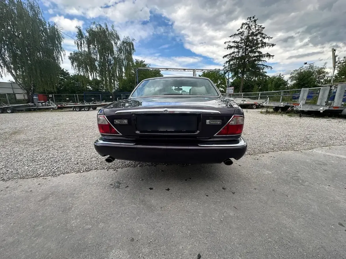 Gebraucht Jaguar XJ8 270 PS (198 kW) 2000 Violet Limousine