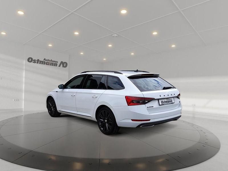 Gebraucht Skoda Superb SportLine 218 PS (160 kW) 2021 Weiß Kombi