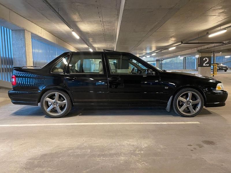 Schwarz Gebraucht 1997 Volvo S70 Limousine | 17.500 € - Bild 1/4
