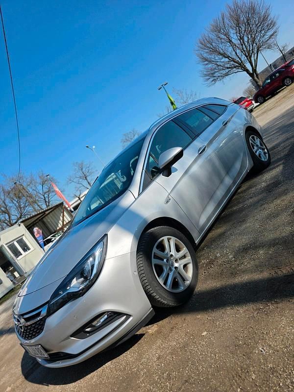 Gebraucht Opel Astra 100 PS (73 kW) 2017 Silber Kombi