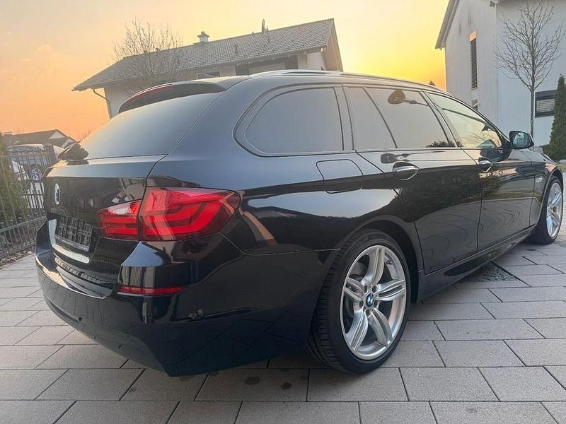 Gebraucht BMW 530 Performance 258 PS (189 kW) 2011 Schwarz Kombi