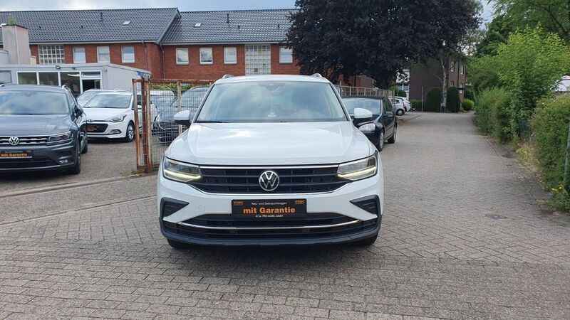 Gebraucht VW Tiguan Active 150 PS (110 kW) 2021 Weiß SUV