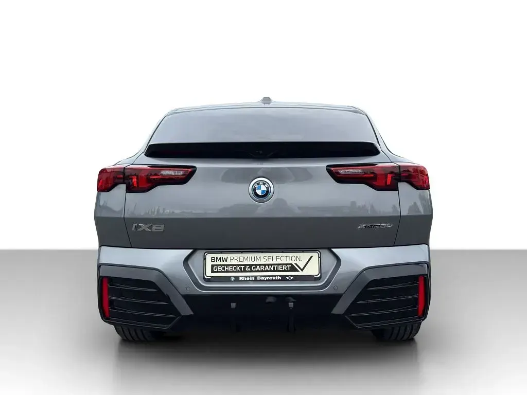 Gebraucht BMW iX2 M Sport 225 kW (306 PS) 2025 Grau SUV