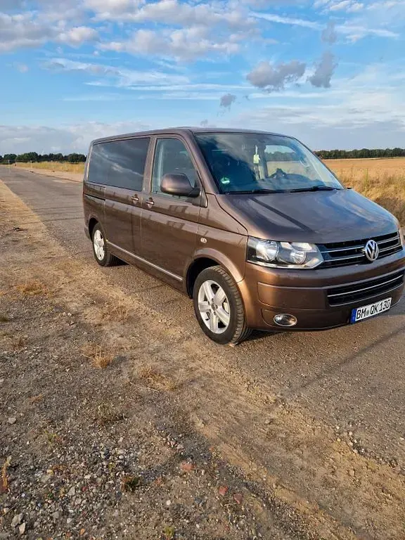 Gebraucht VW Multivan 179 PS (131 kW) 2010 Braun Van / Kleinbus