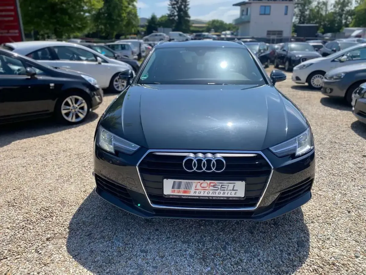 Gebraucht Audi A4 Design 150 PS (110 kW) 2018 Grau Kombi