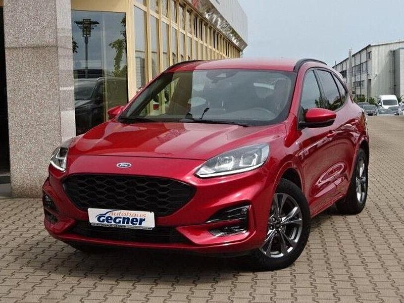 Gebraucht Ford Kuga ST-Line 150 PS (110 kW) 2021 Rot SUV