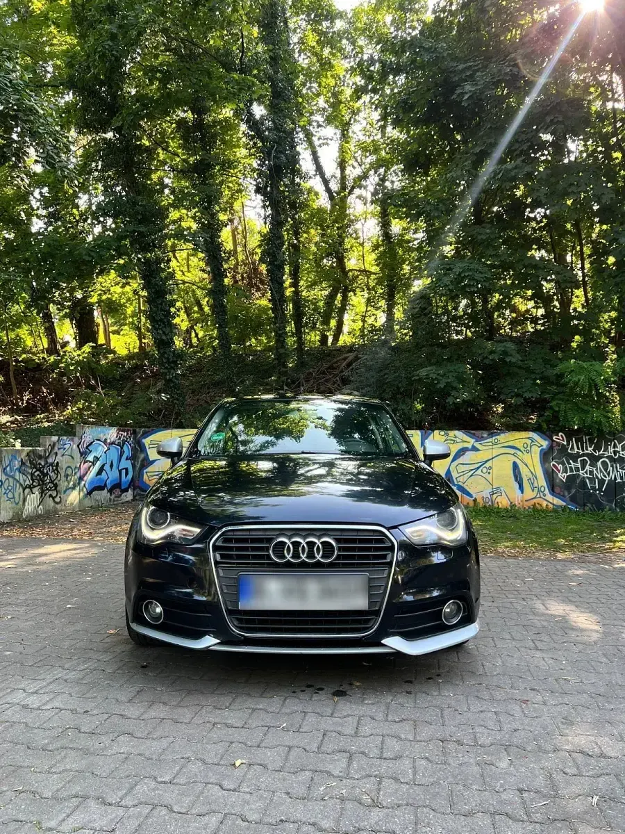 Gebraucht Audi 200 122 PS (89 kW) 2012 Schwarz Coupé