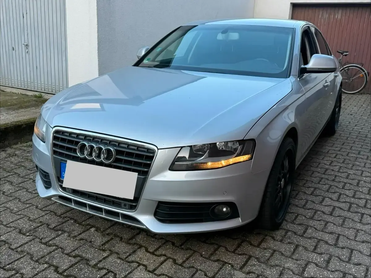 Gebraucht Audi A4 Ambiente 160 PS (117 kW) 2008 Silber Limousine