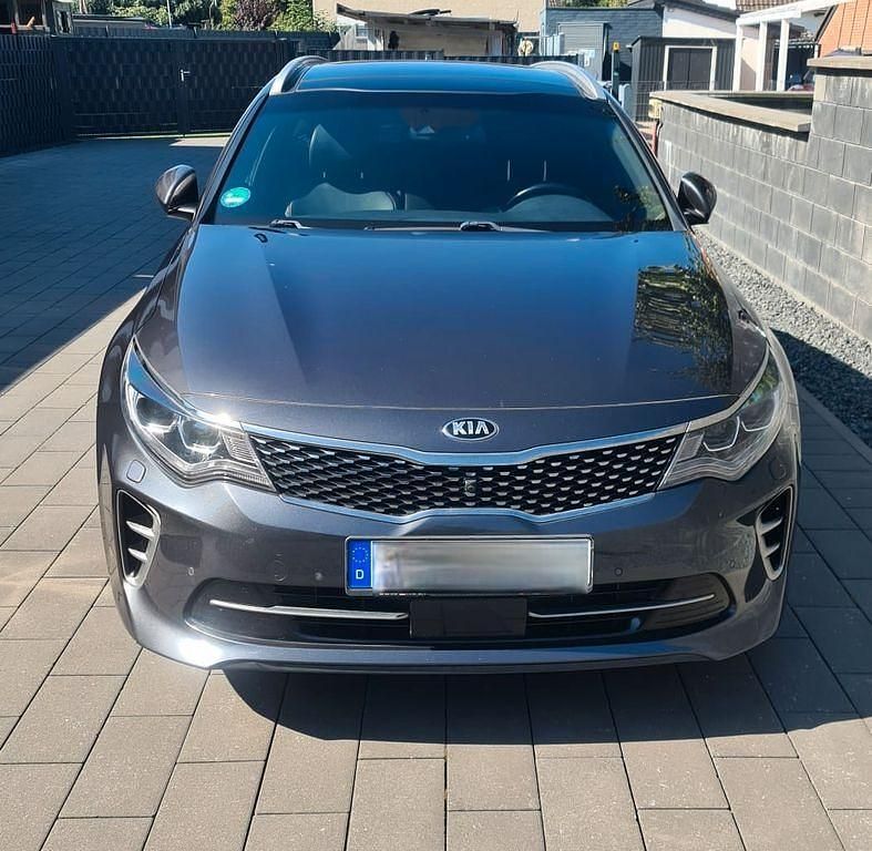 Gebraucht Kia Optima GT-Line 141 PS (103 kW) 2017 Grau Kombi