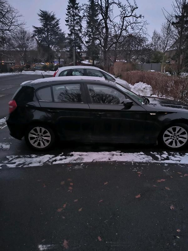 Schwarz Gebraucht 2008 BMW 118 Kleinwagen | 1.300 € (Superpreis) - Bild 1/4