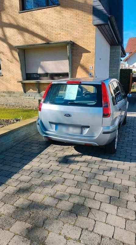 Gebraucht Ford Fusion Ambiente 80 PS (58 kW) 2005 Silber Kleinwagen