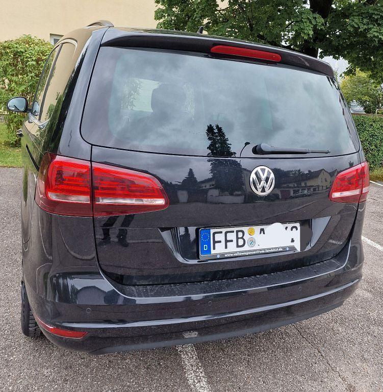 Gebraucht VW Sharan 150 PS (110 kW) 2016 Schwarz Van / Kleinbus