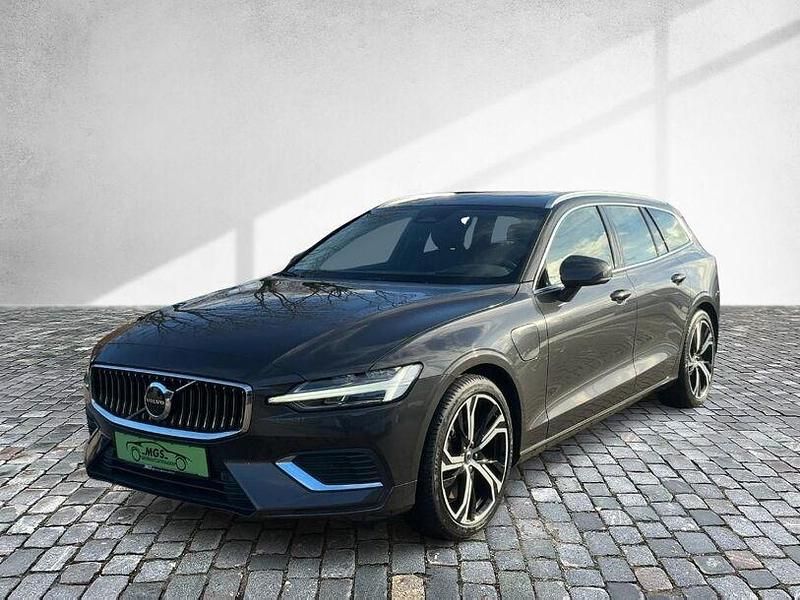 Gebraucht Volvo V60 Ultimate 456 PS (335 kW) 2022 Platinum grey metallic (metallic) Kombi
