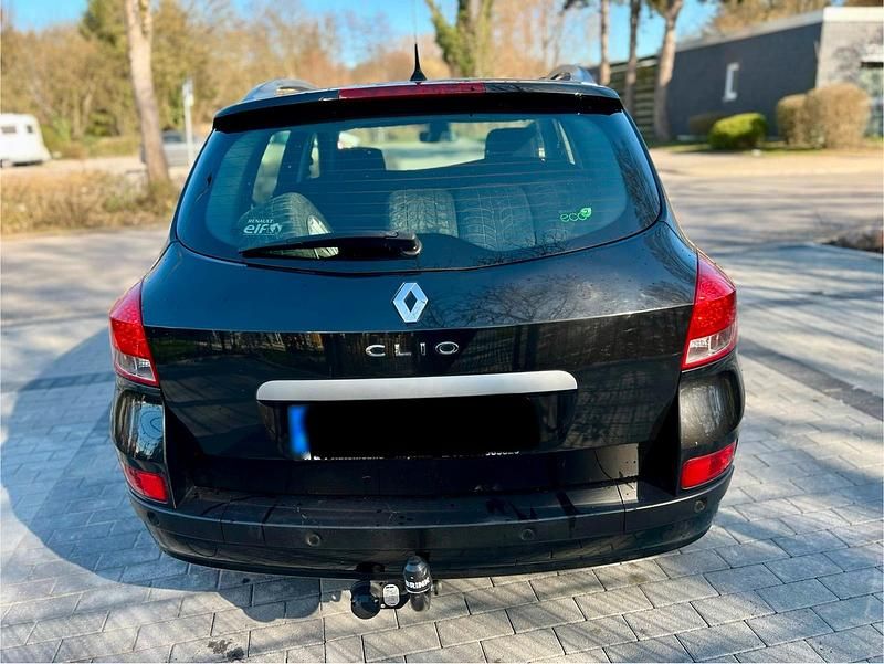 Gebraucht Renault Clio GrandTour Dynamique 101 PS (74 kW) 2010 Schwarz Kombi