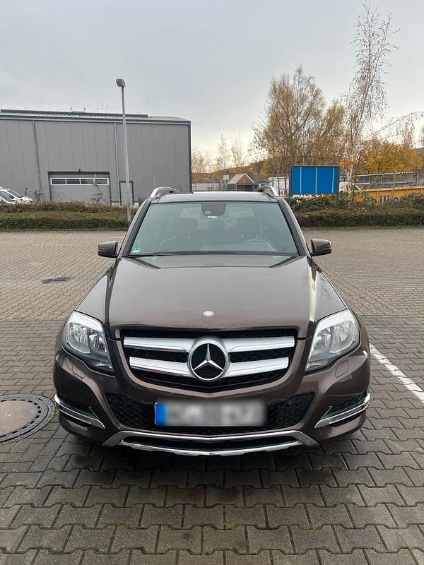Braun Gebraucht 2013 Mercedes GLK200 SUV | 12.999 € (Fairer Preis) - Bild 1/4