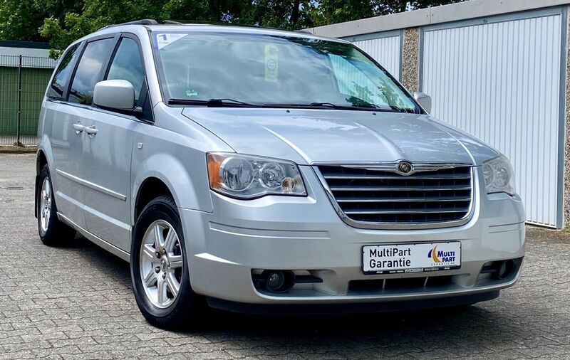 Silber Gebraucht 2008 Chrysler Grand Voyager Touring Van / Kleinbus | 5.900 € (Fairer Preis) - Bild 1/4