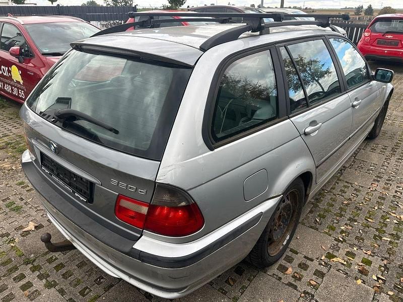 Gebraucht BMW 320 150 PS (110 kW) 2004 Grau Kombi