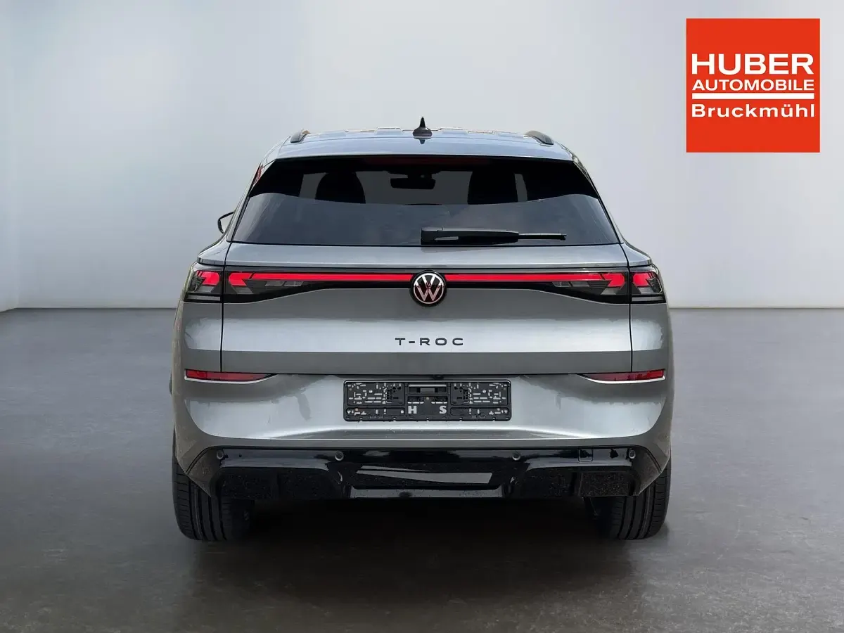 Neu VW T-Roc R-line 150 PS (110 kW) 2026 Wolf grey metallic SUV