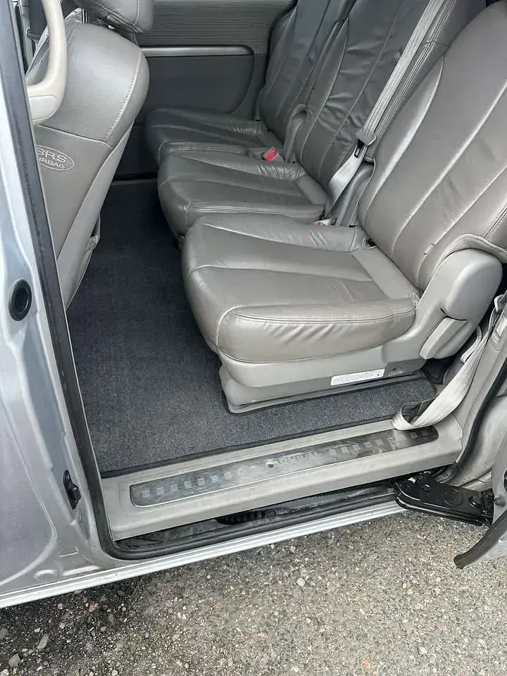 Gebraucht Kia Carnival 185 PS (136 kW) 2007 Grau Van / Kleinbus