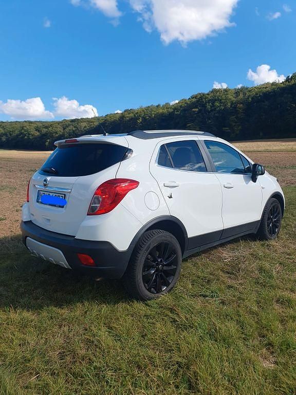 Weiß Gebraucht 2016 Opel Mokka Color Edition SUV | 8.550 € (Fairer Preis) - Bild 1/4