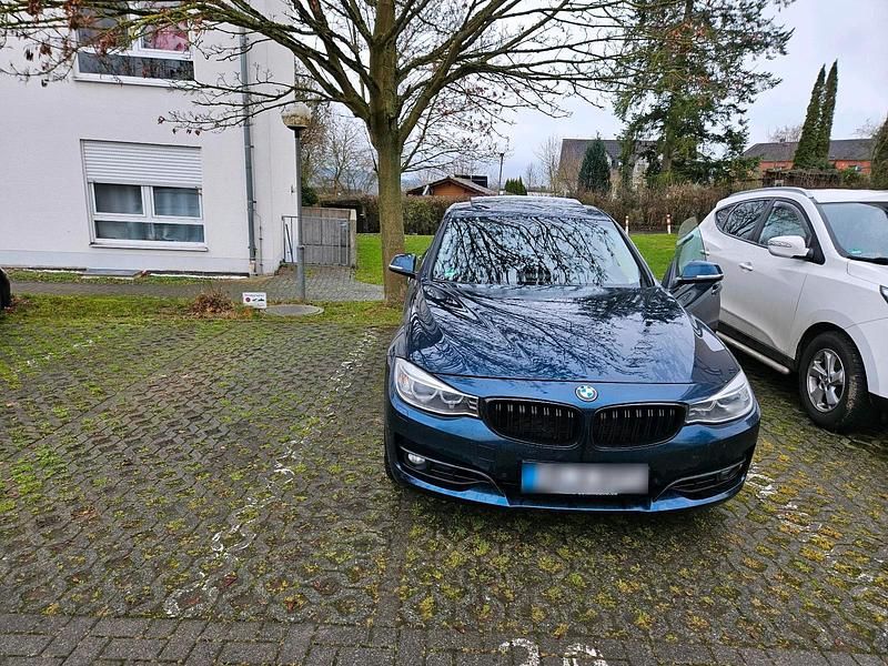Gebraucht BMW 330 258 PS (189 kW) 2014 Blau Coupé