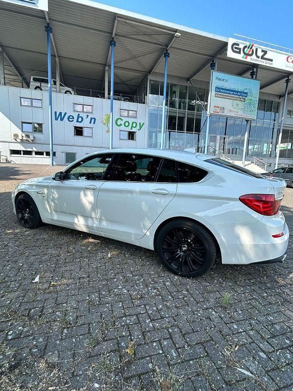 Schwarz Gebraucht 2010 BMW 530 Gran Turismo Limousine | 10.500 € (Fairer Preis) - Bild 1/4