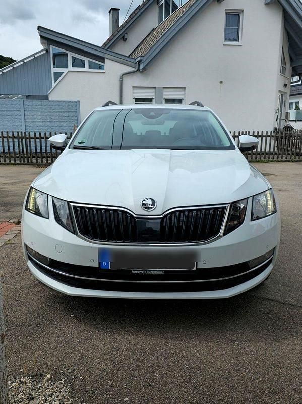Gebraucht Skoda Octavia Sport 150 PS (110 kW) 2019 Weiß Kombi