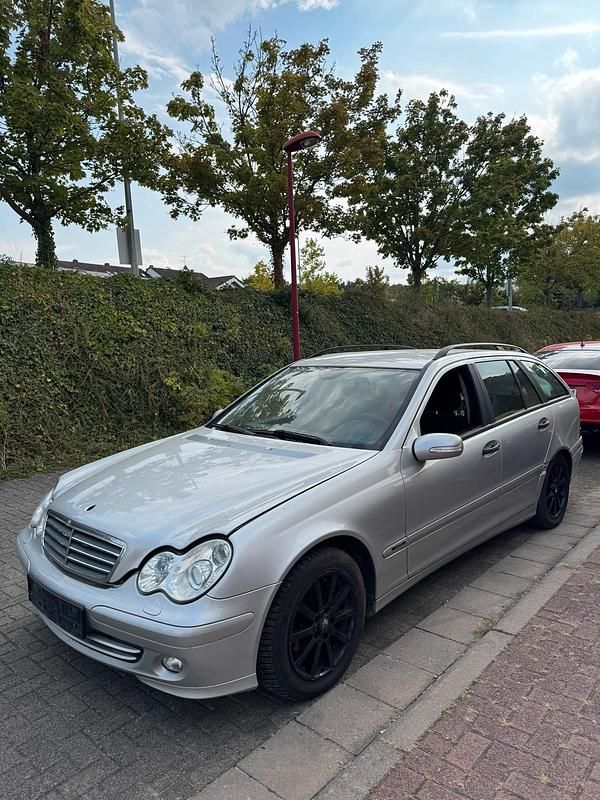 Silber Gebraucht 2005 Mercedes C220 Kombi | 1.200 € (Superpreis) - Bild 1/4
