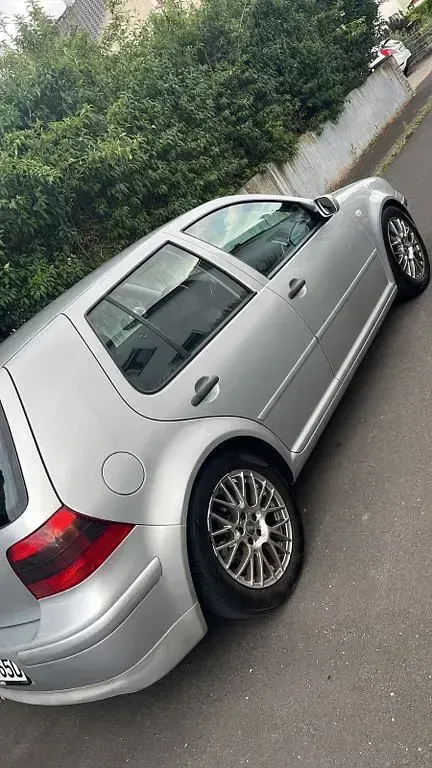 Używany VW Golf IV 75 KM (55 kW) 2003 Szary Sedan/Limuzyna