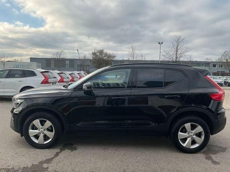 Gebraucht Volvo XC40 Momentum 129 PS (94 kW) 2022 Black stone SUV