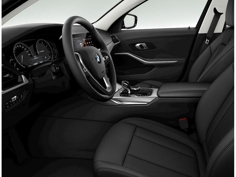 Gebraucht BMW 318 Advantage 150 PS (110 kW) 2020 Schwarz / saphirschwarz (metallic) Kombi