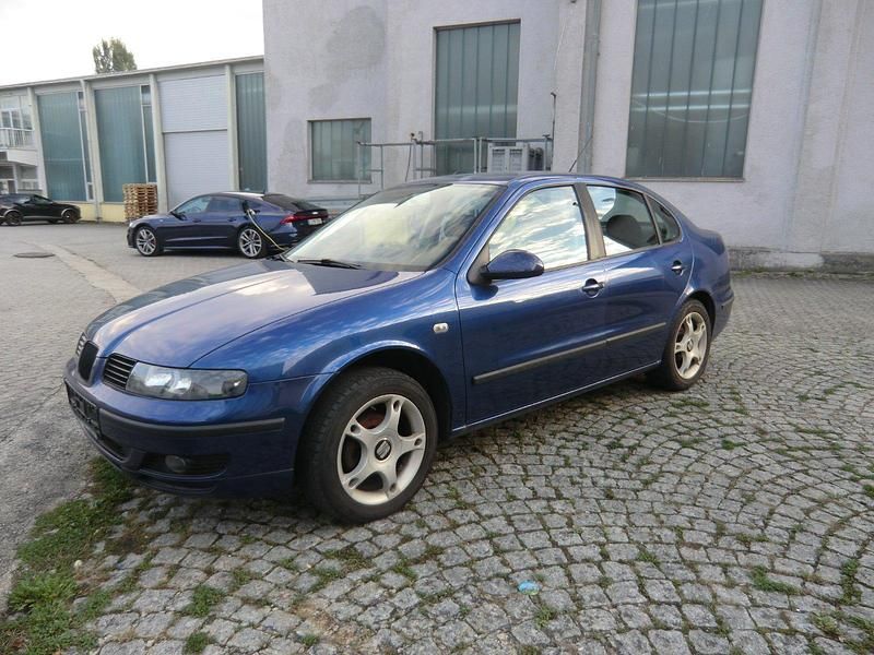 Blau Gebraucht 2003 Seat Toledo Limousine | 999 € (Guter Preis) - Bild 1/4