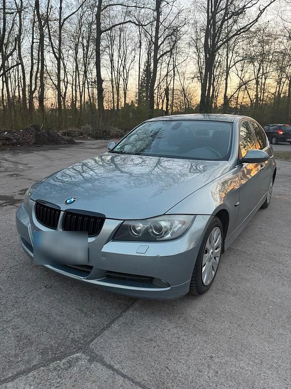 Gebraucht BMW 325 218 PS (160 kW) 2006 Blau Limousine