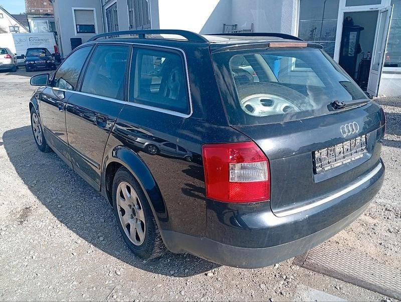Gebraucht Audi A4 131 PS (96 kW) 2003 Schwarz Kombi