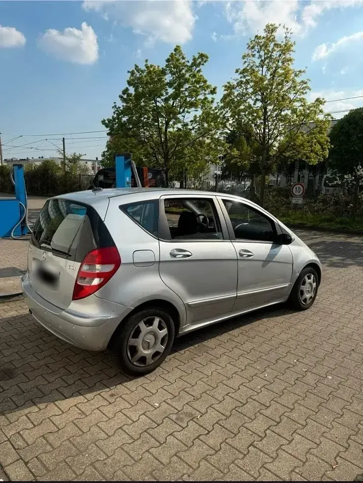 Gebraucht Mercedes A180 Classic 109 PS (80 kW) 2005 Silber Limousine